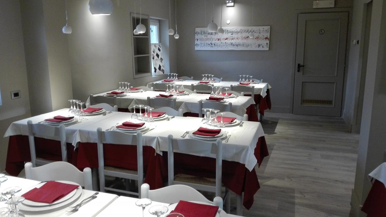 Hotel & Ristorante L'Angoletto In Selci Selci  Kültér fotó