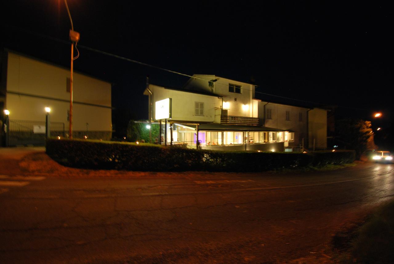 Hotel & Ristorante L'Angoletto In Selci Selci  Kültér fotó